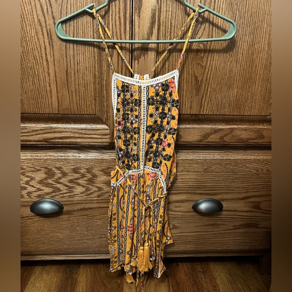 Coco + Jaimeson Boho Embroidered Top - Picture 3 of 5